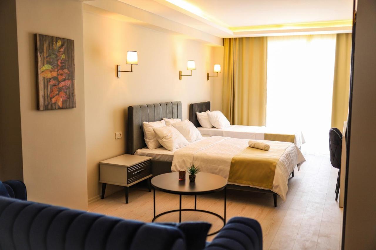 Petra Hotel Tuzla Istanbul Exteriör bild